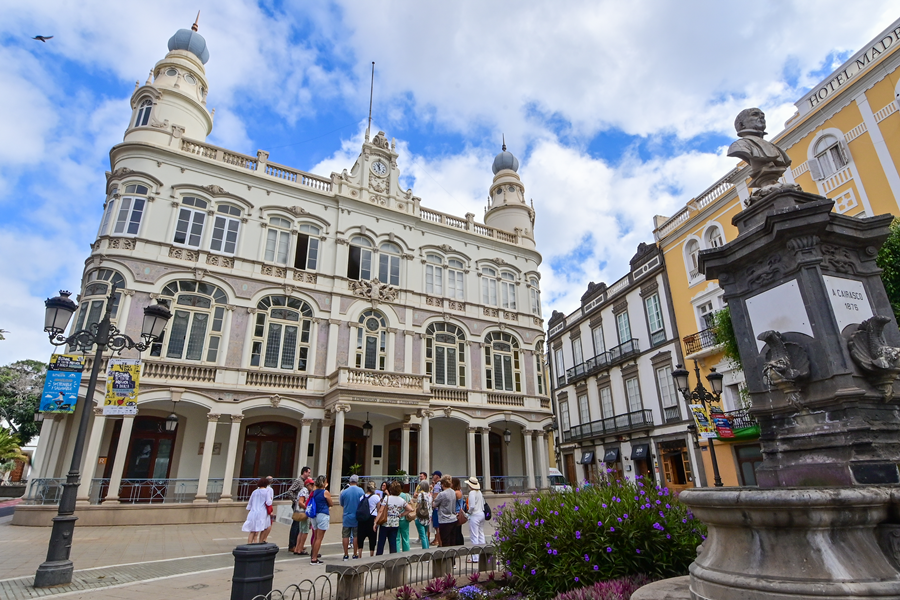 Las Palmas de Gran Canaria acredita un buen arranque del verano en datos turísticos