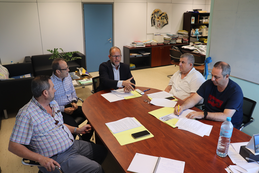 El Ayuntamiento avanza un principio de acuerdo con las cooperativas y asociaciones mayoritarias del sector del taxi para la modificación de la ordenanza