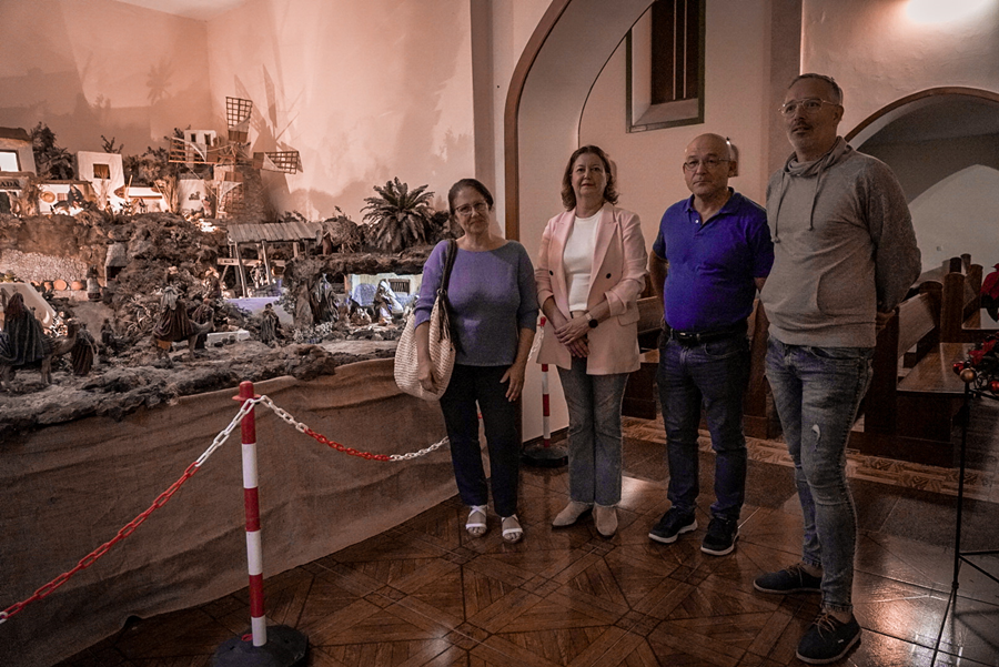 El belén del Lomo Apolinario abre sus puertas al público en la parroquia de San Vicente de Paúl