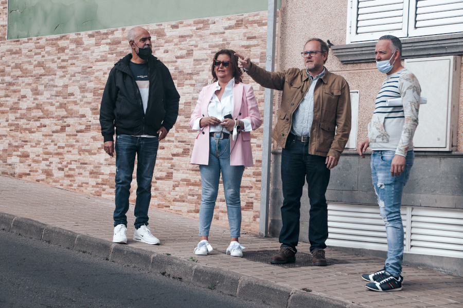 El Ayuntamiento analiza con los vecinos mejoras en materia de movilidad en el barrio del Lomo Apolinario