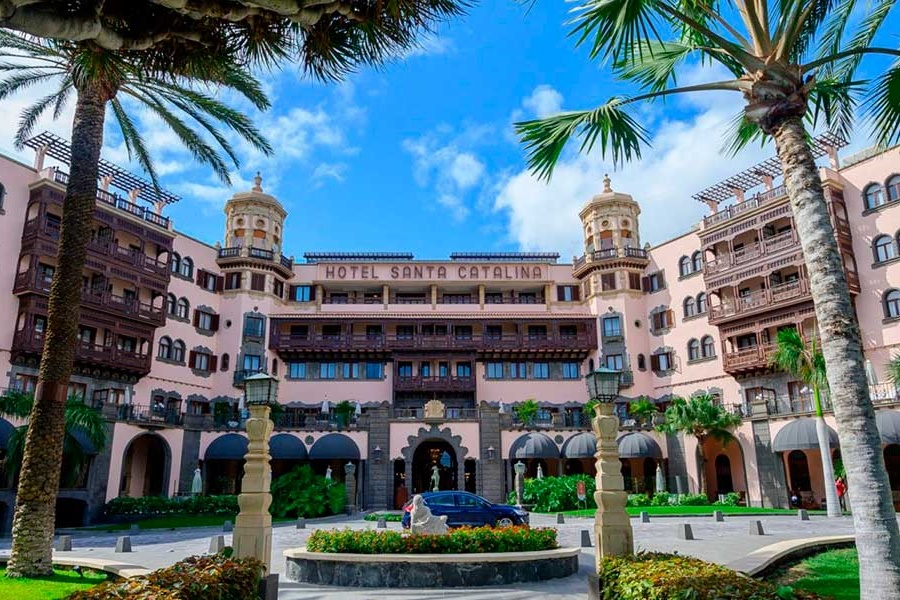 La sociedad pública del hotel Santa Catalina, sobresaliente en transparencia
