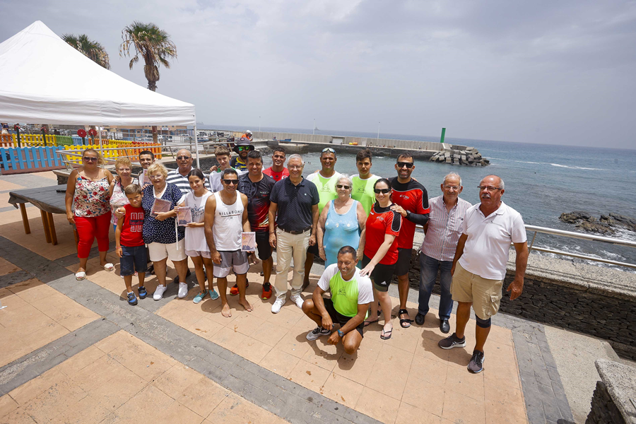 El Ayuntamiento colabora con la Federación de Barquillos de Vela Latina en la realización de una regata con motivo de las fiestas de San Cristóbal