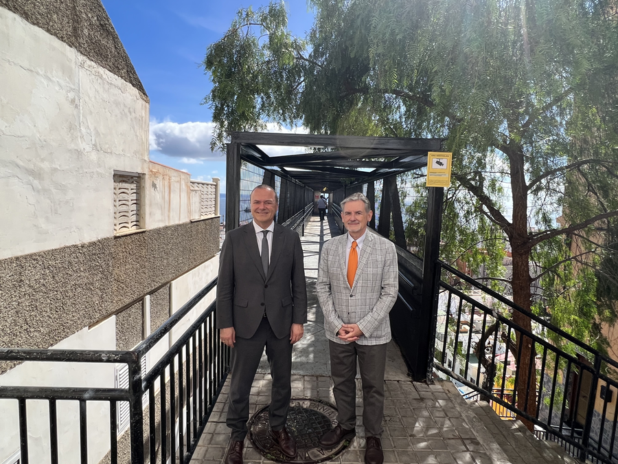 El Ayuntamiento pone en servicio el ascensor que une San Juan y San José para salvar un desnivel de 28 metros