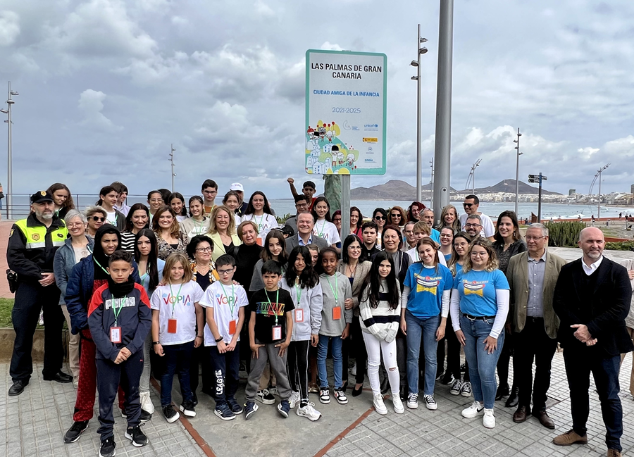 Las Palmas de Gran Canaria estrena señalética que reconoce a la capital como 'Ciudad Amiga de la Infancia'