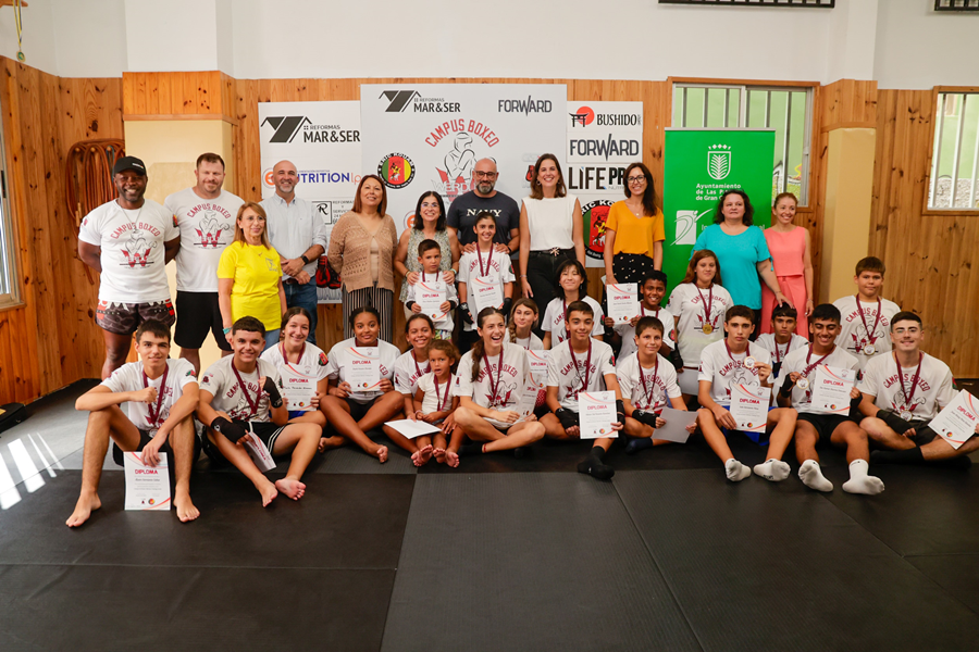 El Ayuntamiento de Las Palmas de Gran Canaria impulsa la iniciación de menores a la práctica del boxeo