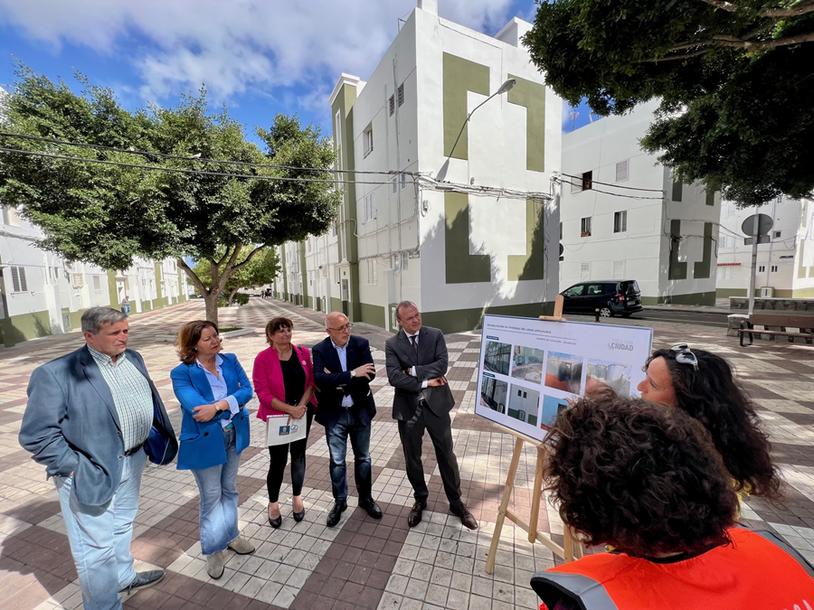 El Ayuntamiento finaliza el proyecto de rehabilitación de 96 viviendas en el barrio de Lomo Apolinario