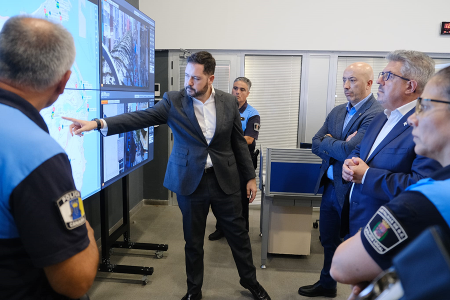 El concejal Josué Íñiguez mantiene un encuentro con los directores generales de Seguridad y Emergencias del Gobierno de Canarias