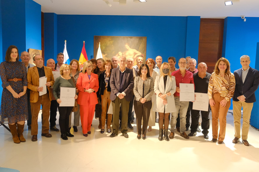 El Ayuntamiento homenajea a los trabajadores y trabajadoras municipales jubilados este año