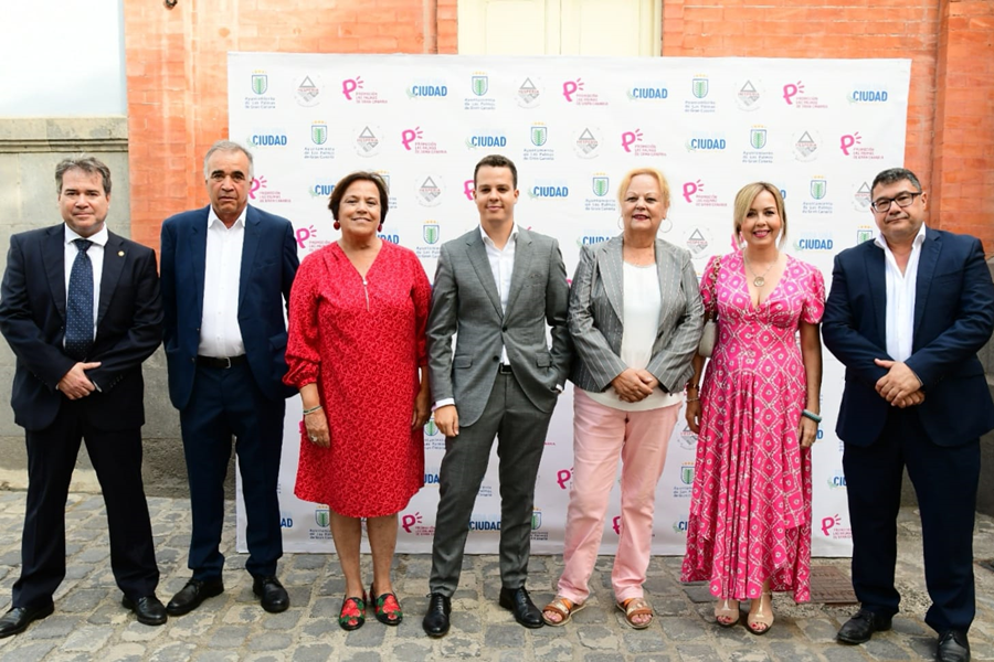 El Palacete Rodríguez Quegles acoge el acto con el que la Asociación Cultural Hesperia 162 reconoce la labor humanista de diferentes personalidades e instituciones