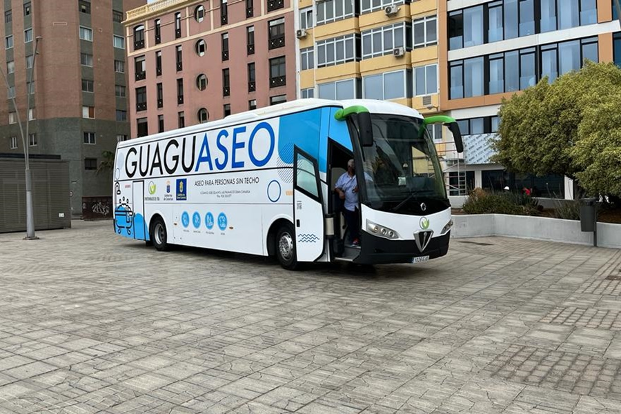 El proyecto 'Guaguaseo' ofreció servicios de ducha, atención médica y vestimenta a 122 personas durante 2022