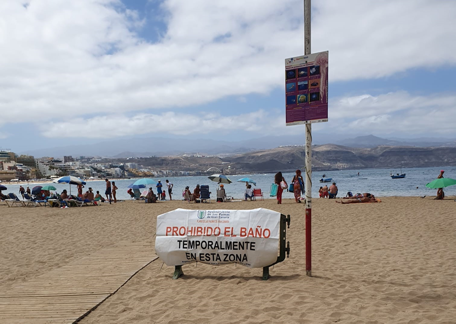 La zona de La Puntilla, en Las Canteras, se cierra al baño de manera puntual por superar los niveles de enterococos
