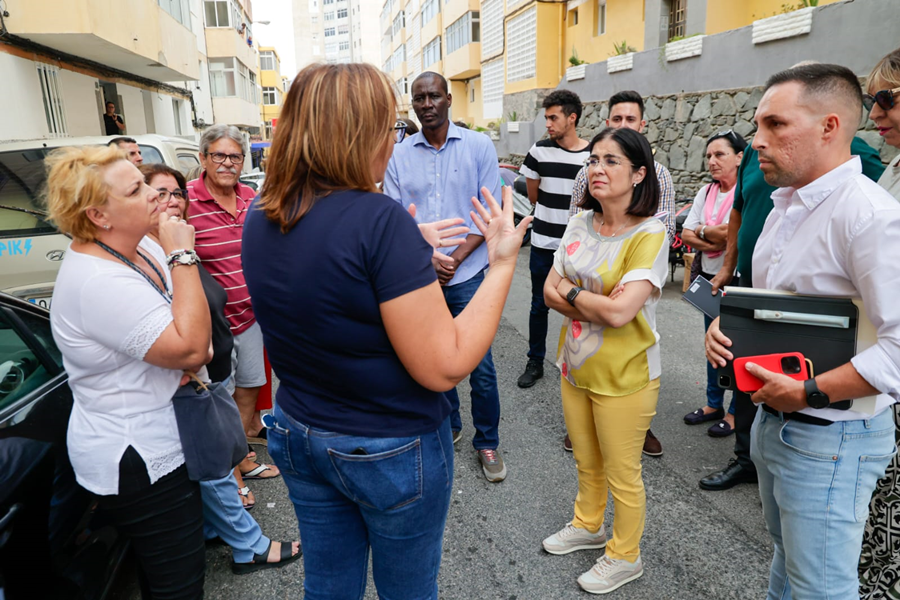 Darias analiza junto a vecinos y vecinas de Zárate propuestas para la transformación de los espacios urbanos del barrio