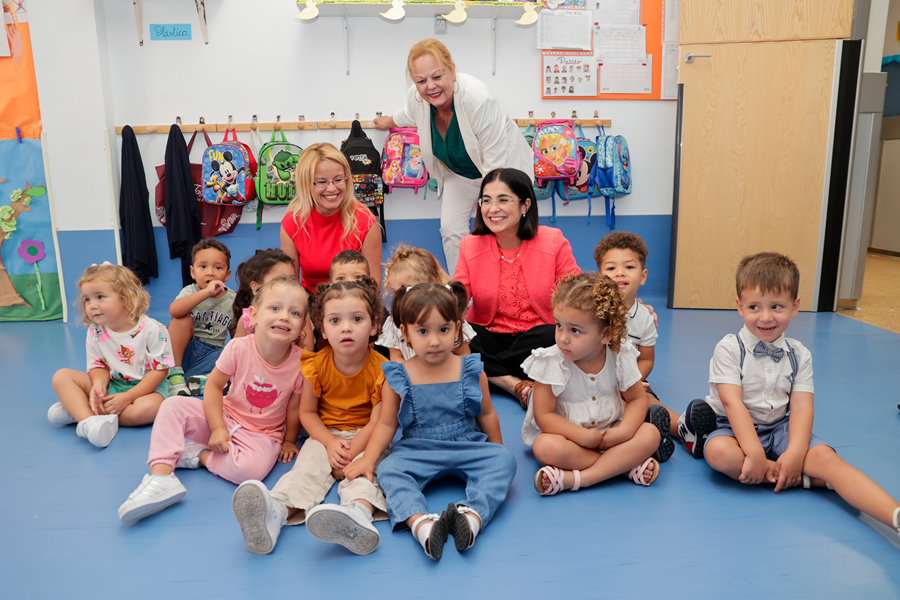 La alcaldesa Darias reafirma el compromiso con la educación infantil de 0 a 3 años