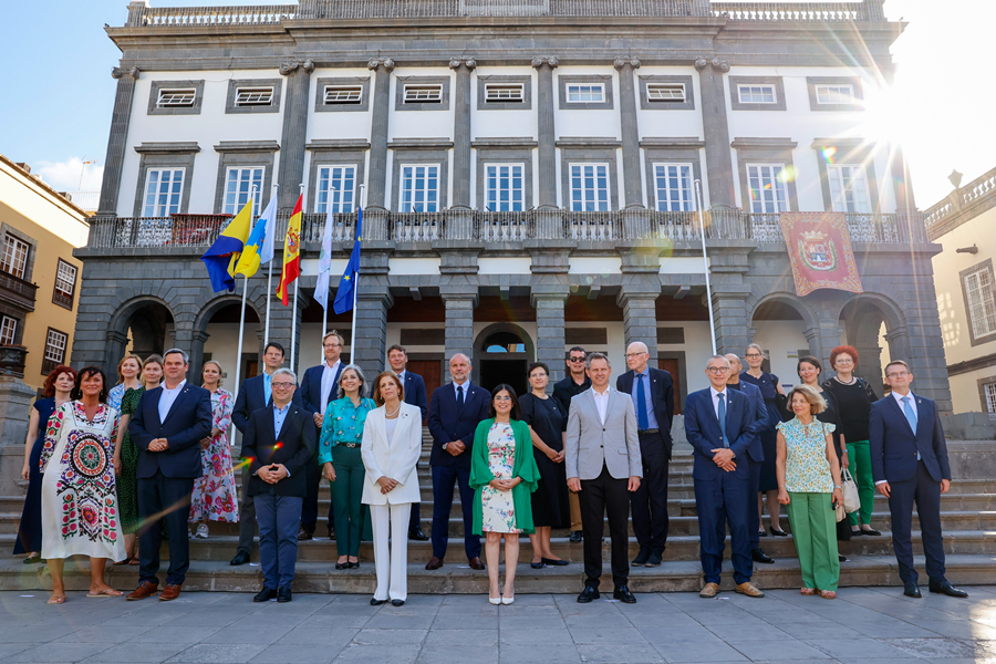 La alcaldesa Darias recibe a los ministros y ministras europeas de Sanidad que participarán en la Reunión Informal que se celebra este viernes en la ciudad