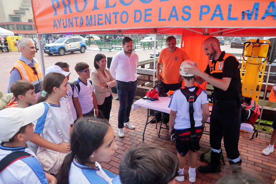 Más de 500 escolares participan en las jornadas de puertas abiertas que organiza la Policía Local para visibilizar su labor