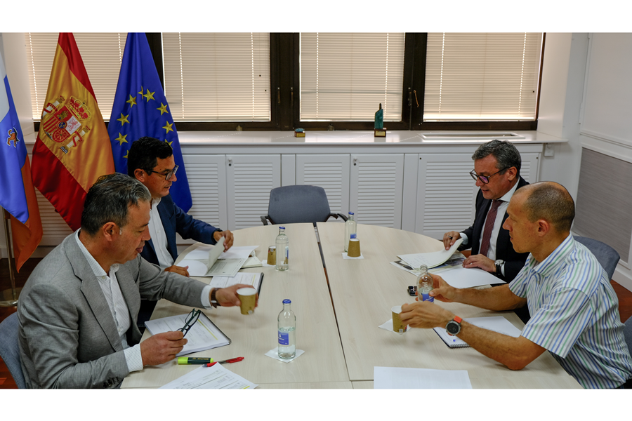 Primera toma de contacto entre el Ayuntamiento y la Consejería de Obras Públicas, Vivienda y Movilidad del Gobierno de Canarias