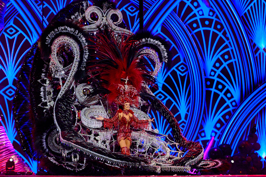 Bases para la Gala de la Reina: las fantasías ganan volumen y los diseñadores reciben mayor cuantía en los premios