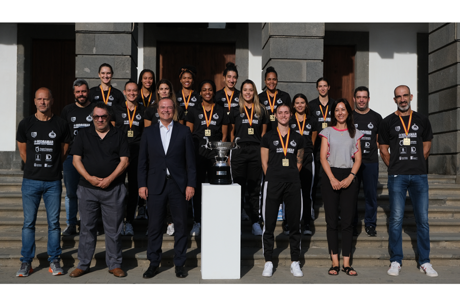 El Ayuntamiento felicita al Hidramar Gran Canaria tras conquistar la Liga Iberdrola Femenina de voleibol