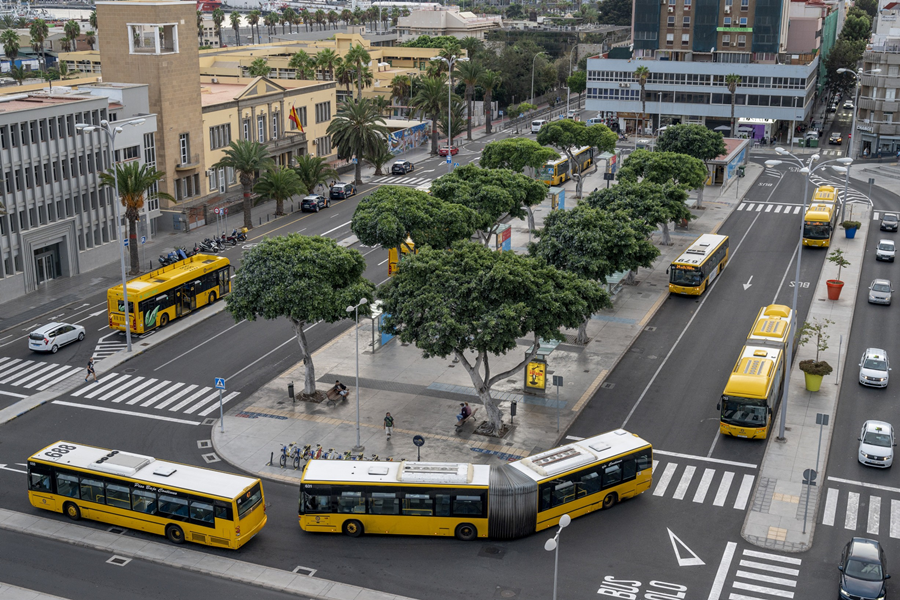 Guaguas Municipales invertirá 9 millones de euros en la adquisición de 10 megabuses de 21 metros para sus líneas de mayor demanda