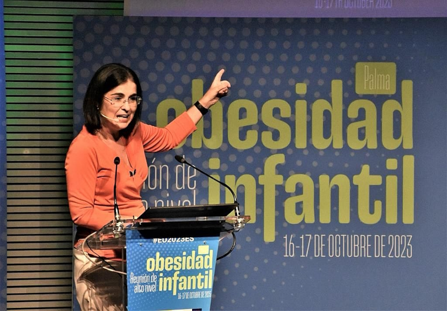 Darias resalta la importancia de implantar políticas públicas para romper el círculo entre la obesidad infantil y la pobreza