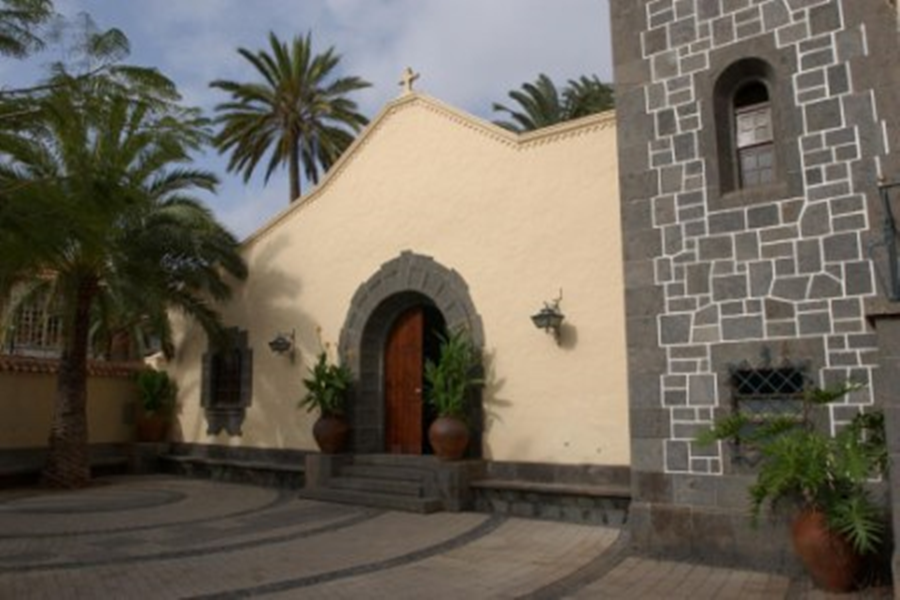El Ayuntamiento inicia los trabajos de rehabilitación de la ermita del Pueblo Canario