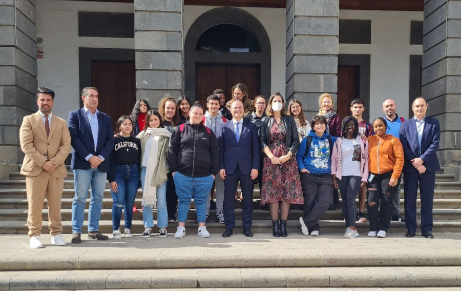 Una quincena de jóvenes participa en el Pleno a través del impulso del Ayuntamiento para fomentar su implicación en asuntos municipales