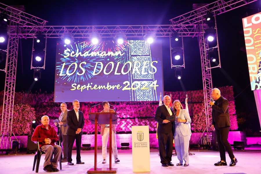 Las Fiestas de los Dolores comienzan con el pregón del 'Trío los Aries'