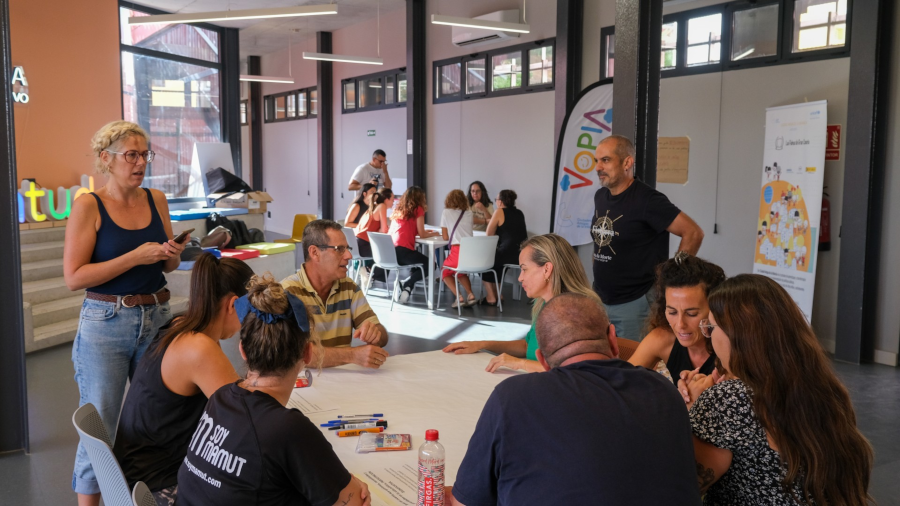 El Ayuntamiento analiza con una veintena de entidades sociales la situación de la infancia y adolescencia en la ciudad