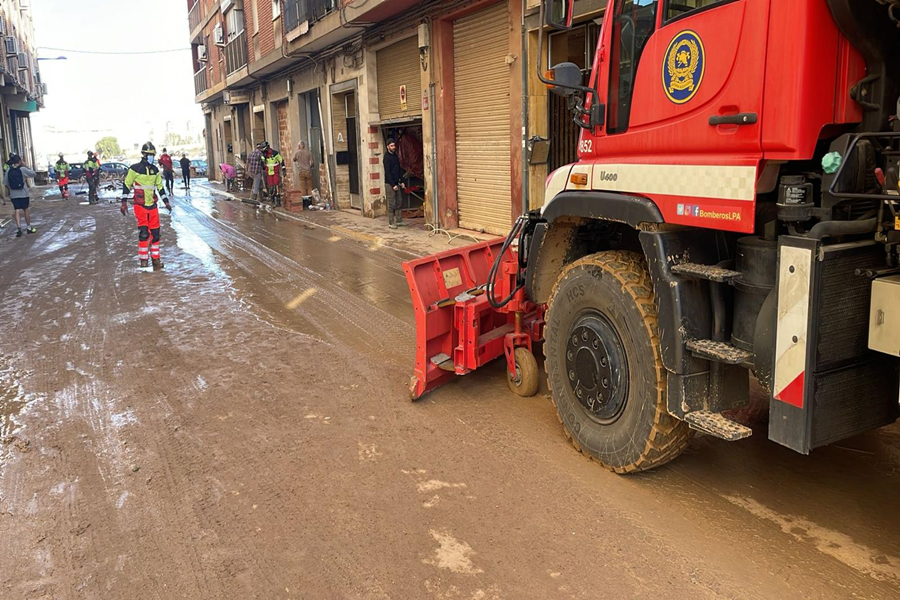 Bomberos de Las Palmas de Gran Canaria ya están actuando en la emergencia de Valencia