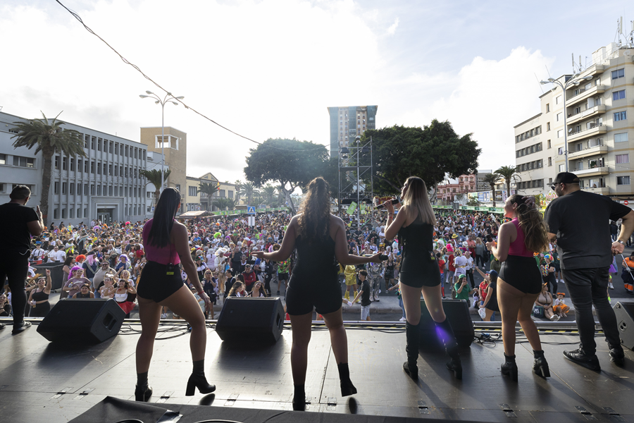 Reinas, murgas y comparsas del Carnaval protagonizan la jornada del sábado en «los Carnavales del Mundo»