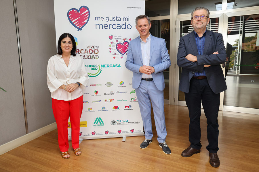 Darias y el presidente de Mercasa recorren las instalaciones de Mercalaspalmas