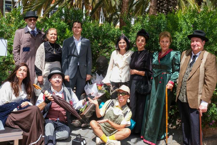 Ciudad Alta y sus colectivos rinden homenaje a Galdós por el 181 aniversario de su nacimiento