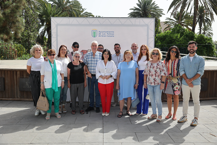 Darias presenta la mayor inversión de la historia de la capital para el Servicio de Ayuda a Domicilio para mayores