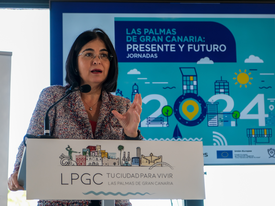 Darias defiende una ciudad "más próxima y sostenible" con acceso a servicios esenciales en 15 minutos