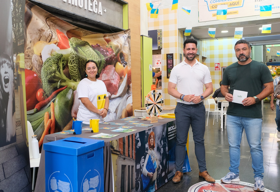 El Ayuntamiento, Ecoembes y Gobierno de Canarias inician una campaña para concienciar en el reciclaje de residuos
