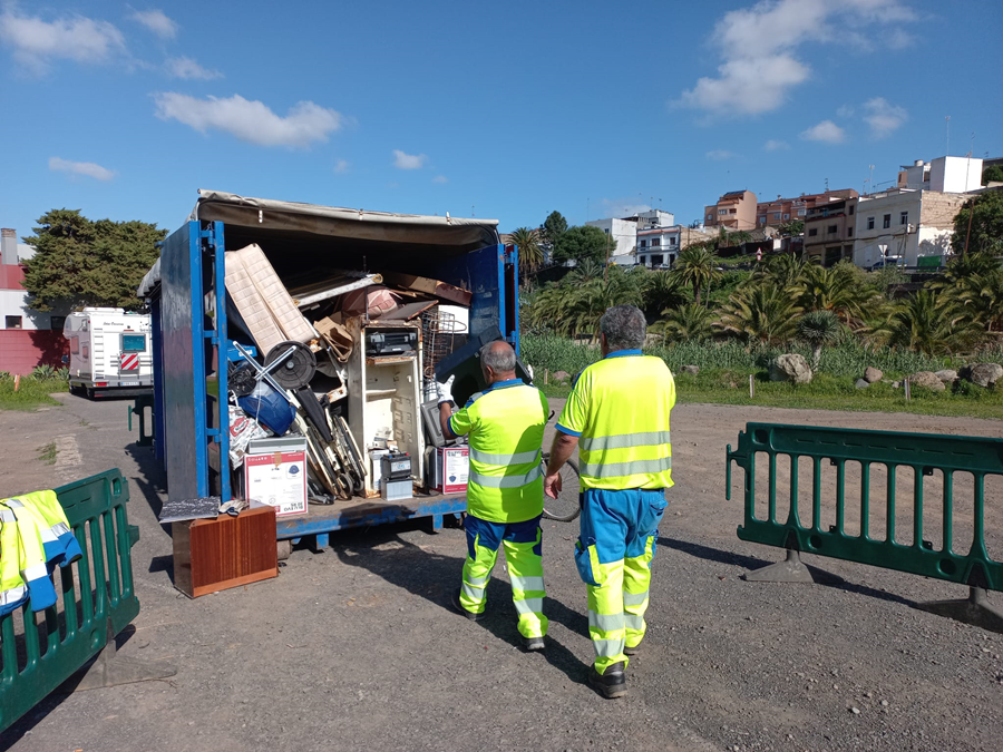 El Ayuntamiento finaliza el primer mes del punto de acopio transitorio de trastos con más de 5,5 toneladas recogidas