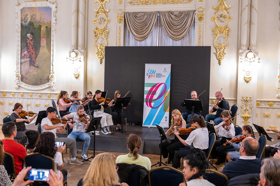 La Escuela Municipal de Educación Musical celebra un recital de violín con temas clásicos, populares y de bandas sonoras de películas