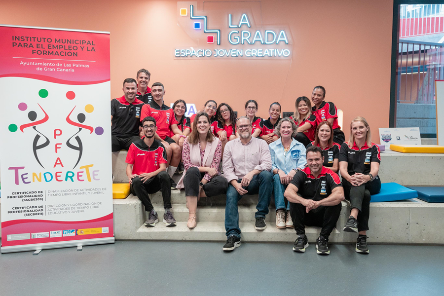El alumnado-trabajador del PFAE 'Tenderete' se suma al proyecto juvenil municipal 'Away From Keyboard'