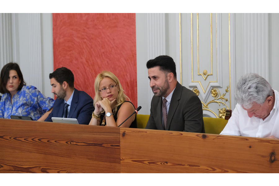 El Pleno aprueba la ampliación de 5 a 8 años del contrato para el servicio integral de limpieza de la ciudad
