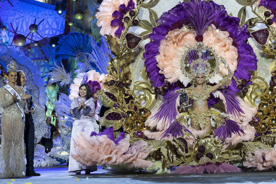 «Los Carnavales del Mundo» coronan a su reina: Katia Gutiérrez Thime