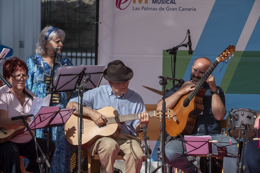 La Escuela Municipal de Educación Musical presenta una audición de música tradicional canaria