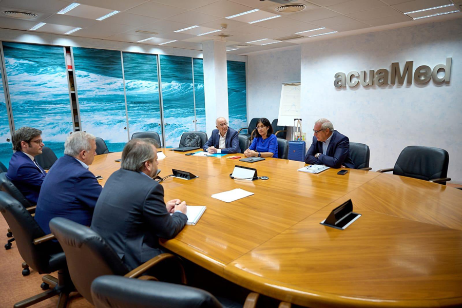 La alcaldesa aborda en Madrid la financiación para la modernización de las infraestructuras hidráulicas de la ciudad