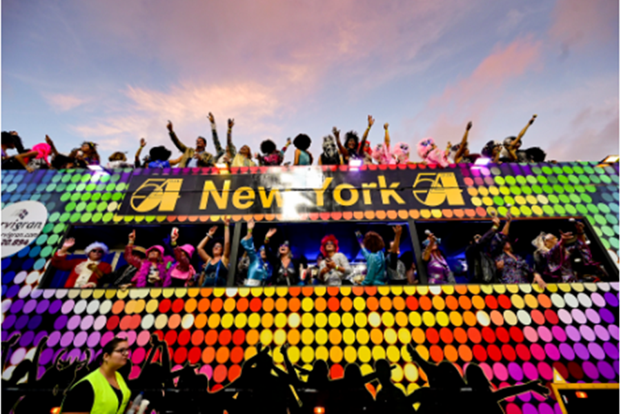 La ciudad prepara el dispositivo de reordenación del tráfico para la gran cabalgata de 'Los Carnavales del Mundo'