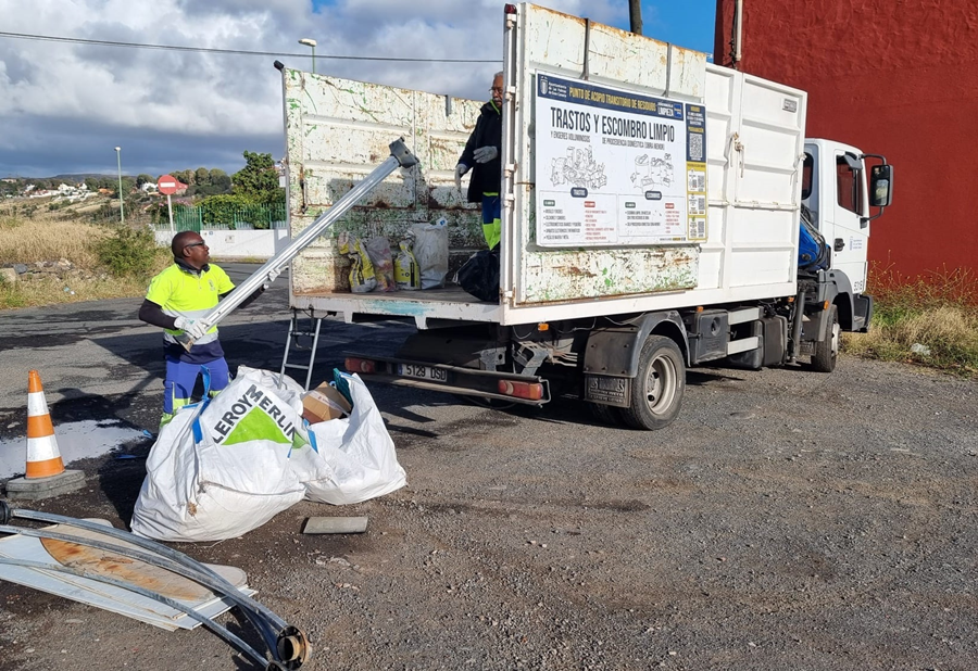 Los puntos de acopio transitorio de trastos, enseres y escombros superan los 28.000 kilos recogidos