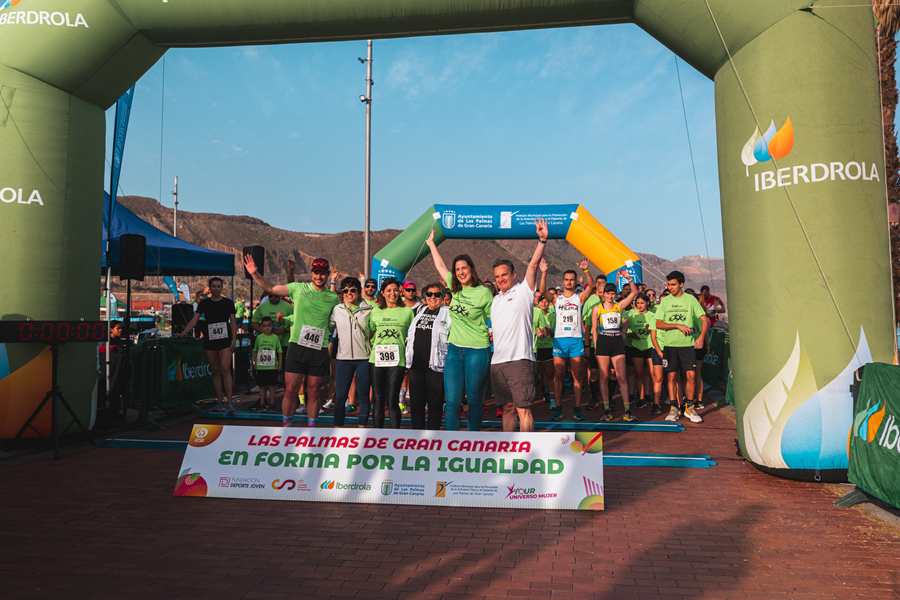 Más de 7.000 personas celebran en El Rincón la igualdad y el deporte con el Tour Universo Mujer