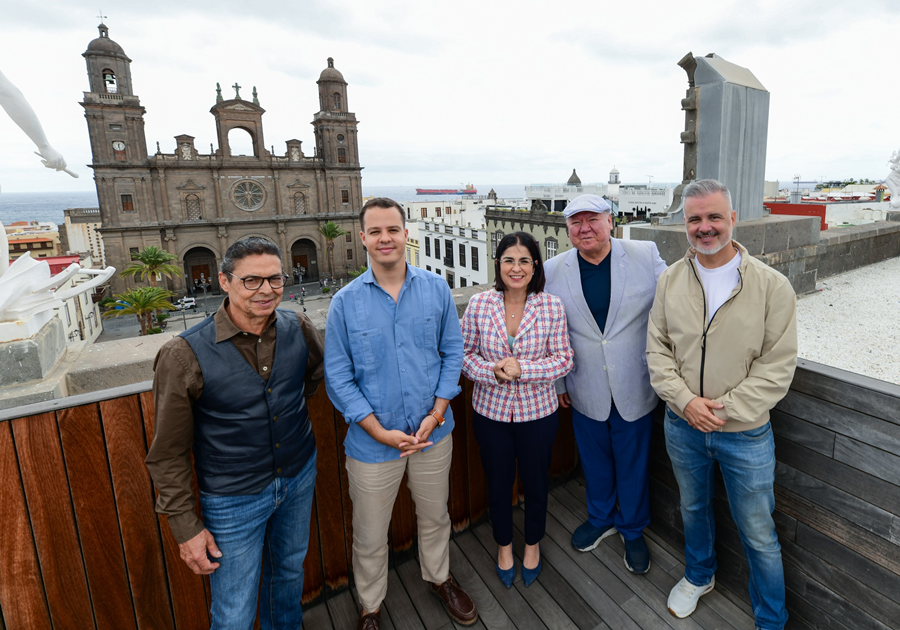 La plaza de Santa Ana acoge la XVI «Noche de boleros»