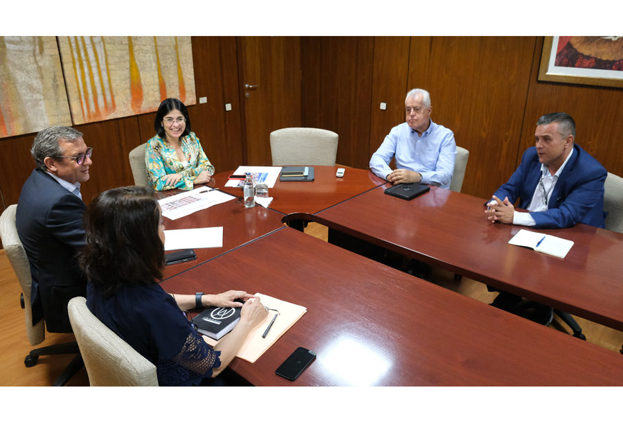 Darias valora la colaboración público-privada para seguir impulsando viviendas de alquiler asequible
