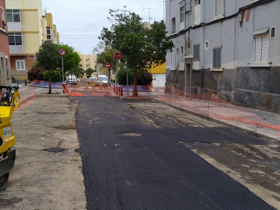 El Ayuntamiento concluye la renovación del saneamiento en la calle Dean Rodríguez Bolaños