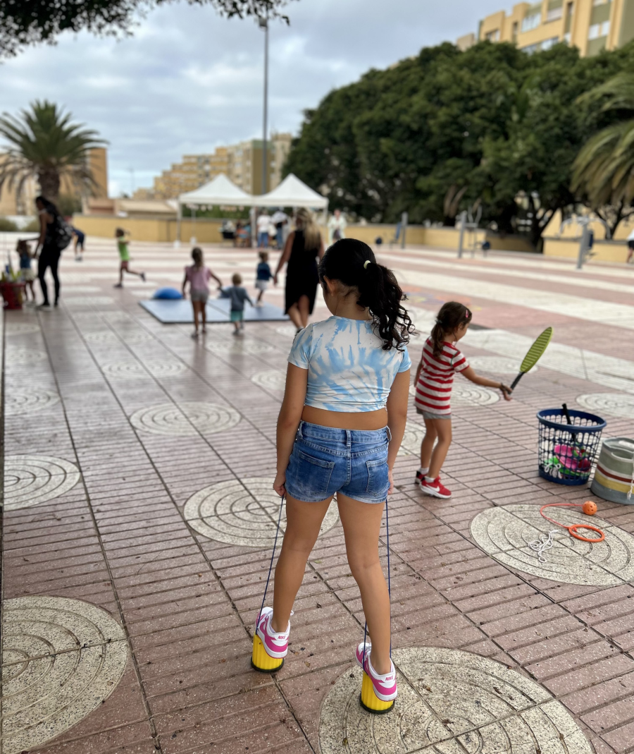 El Ayuntamiento finaliza la iniciativa 'Parques Creativos' que ha llenado los parques de Ciudad Alta de juegos, talleres y música