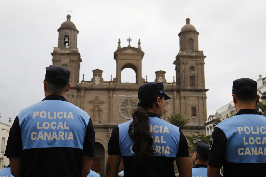 El Ayuntamiento concede 28 medallas al mérito policial a agentes y colaboradores por su labor y trayectoria
